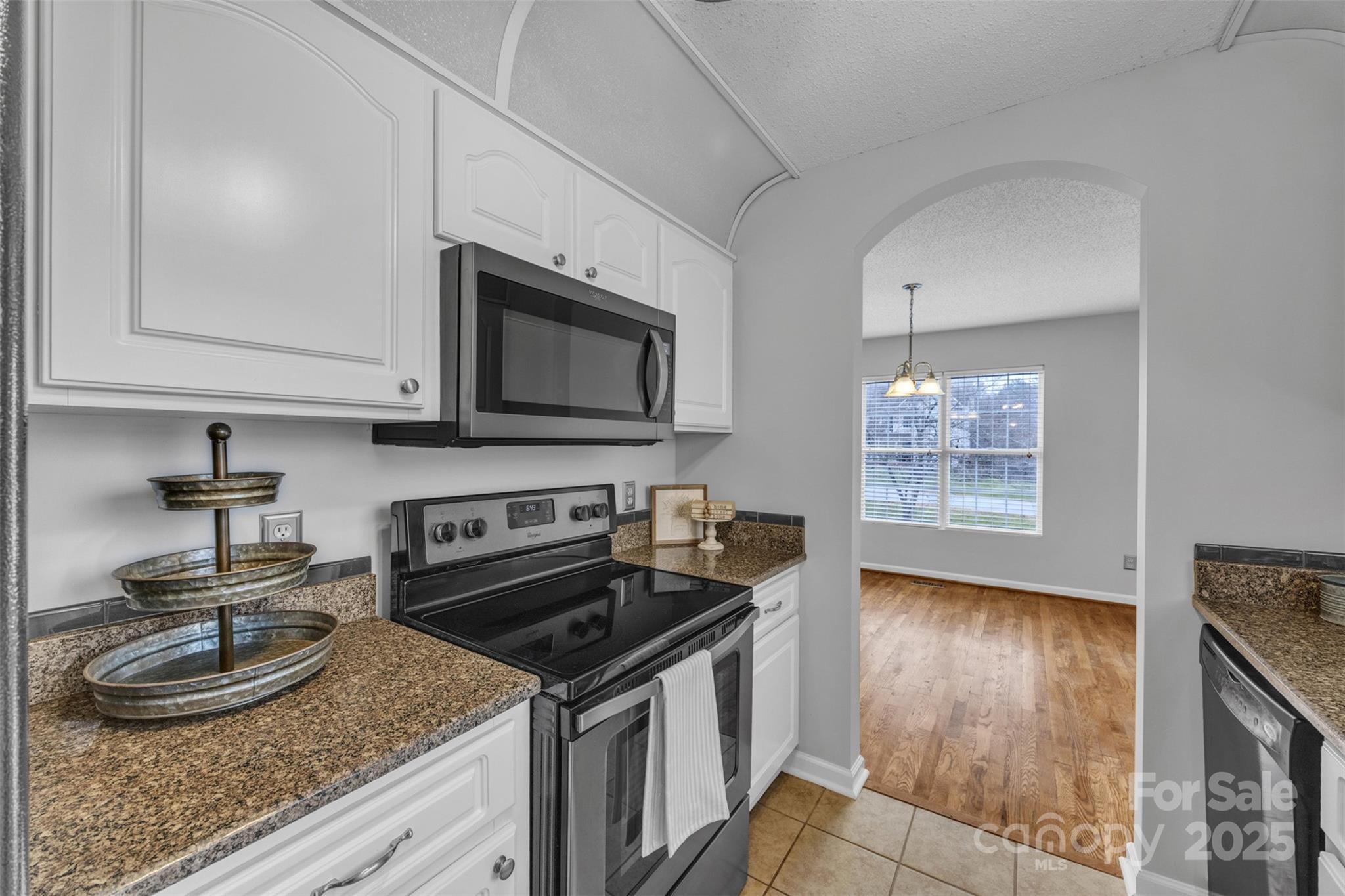 552 Meadowridge Drive