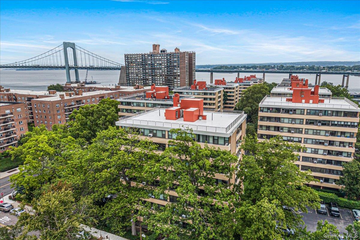 This 7th floor Co-op is sun-drenched with an eastern exposure. This spacious 2-bedroom, 1-bath home offers a flexible layout and endless potential. Move right in.Enjoy a generous living and dining area, abundant closet space, and a private terrace overlooking the pool with access from both the living room and primary bedroom—perfect for morning coffee or relaxing outdoors while taking in beautiful views of the Long Island Sound and Manhattan skyline.Located in the desirable Le Havre community, residents enjoy resort-style amenities including two outdoor pools, three tennis courts, a clubhouse with a fitness center and classes, and 27 beautifully landscaped acres. A fantastic opportunity to own in one of the area's most sought-after communities!