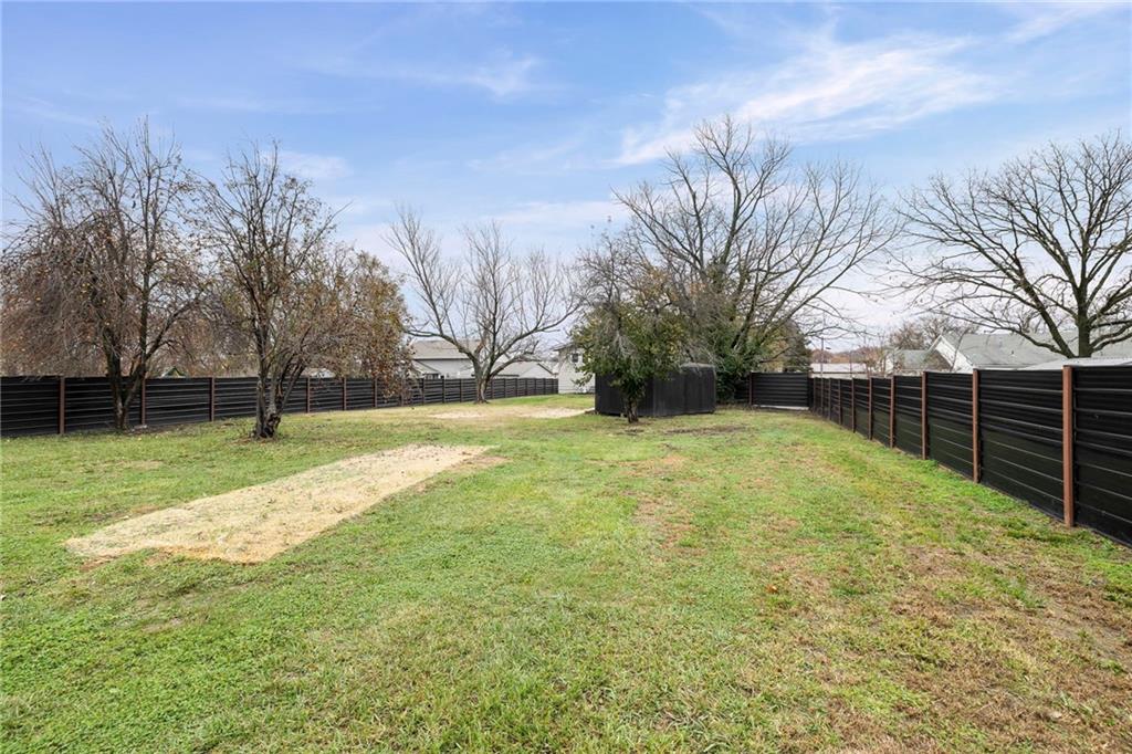 211 N Lincoln Street