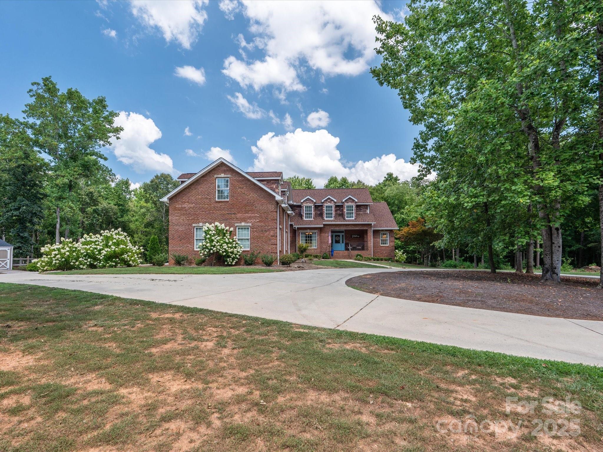 4050 Muirfield Drive