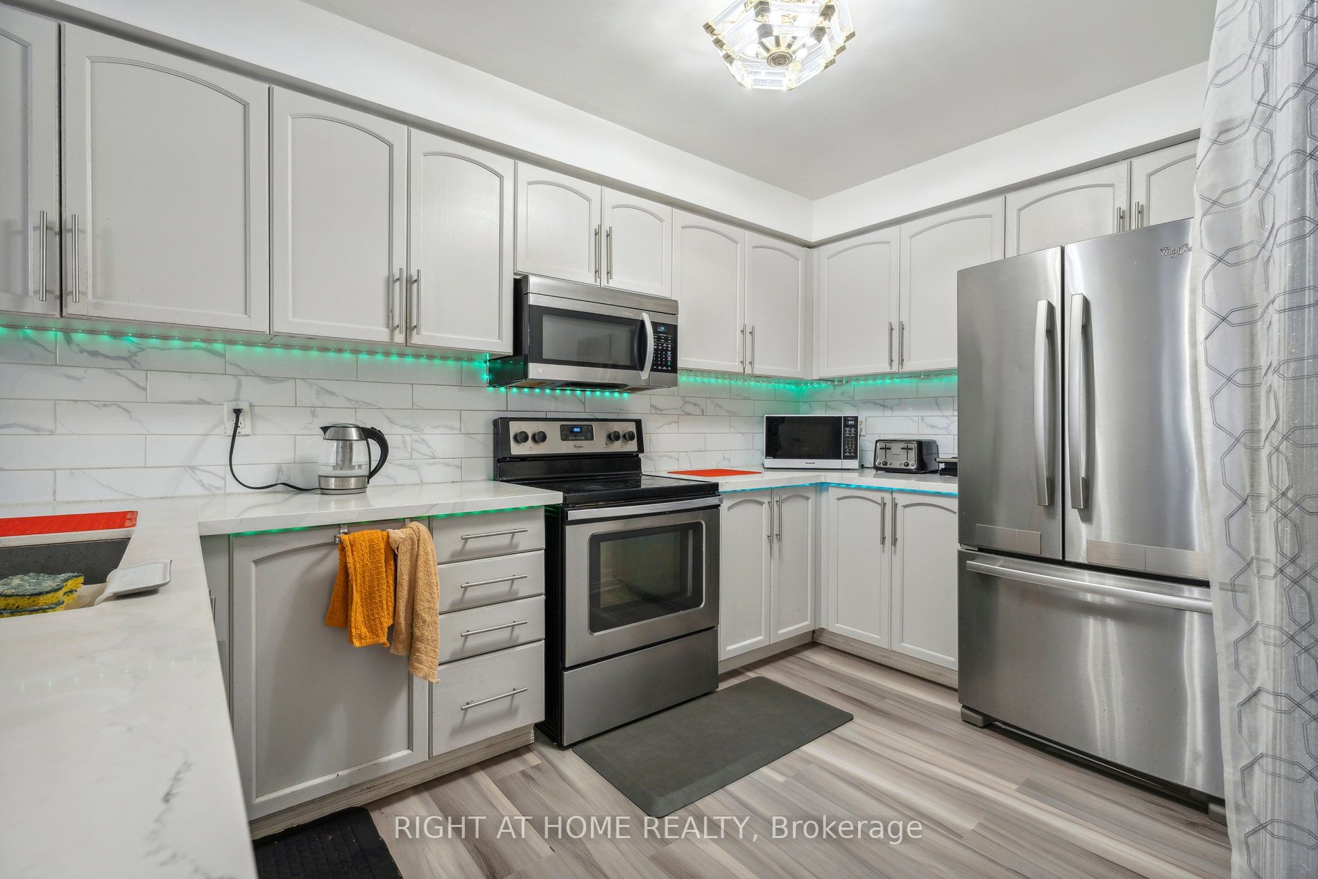200 W Livingstone W St