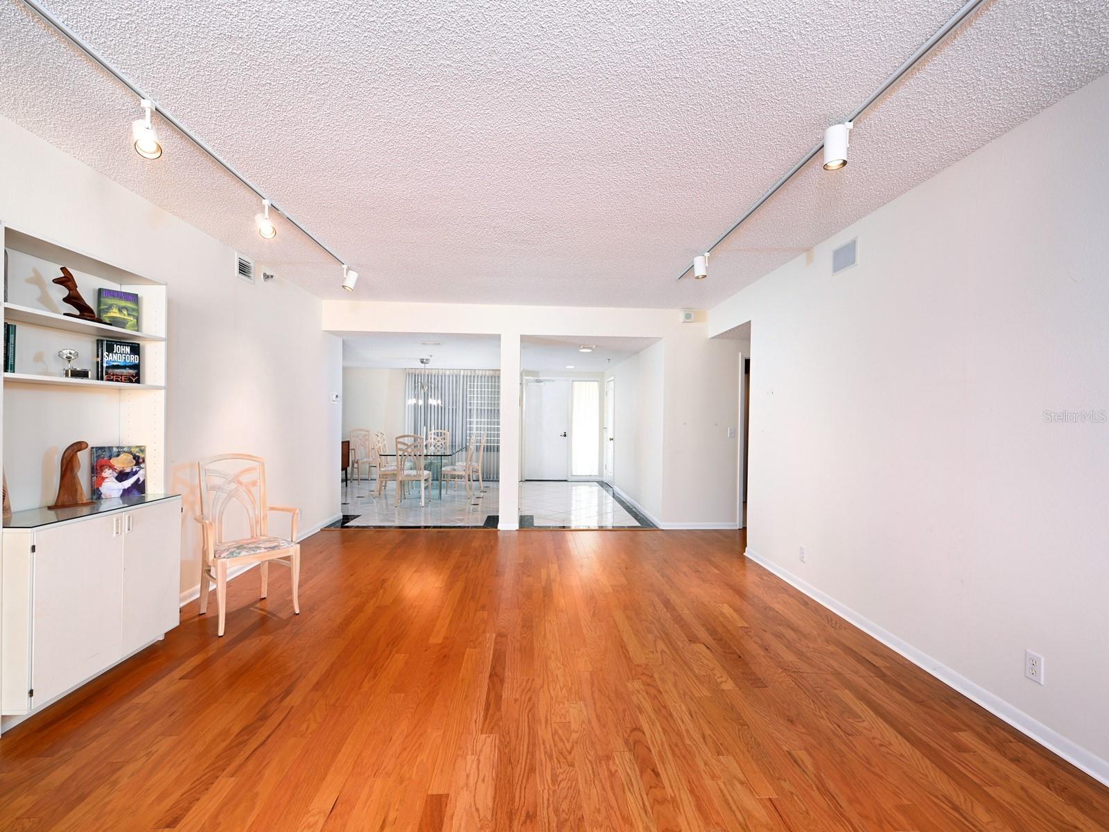 1255 N Gulfstream Avenue 502