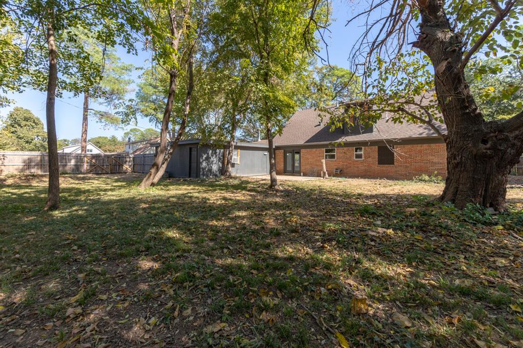 2000 Kerry Drive