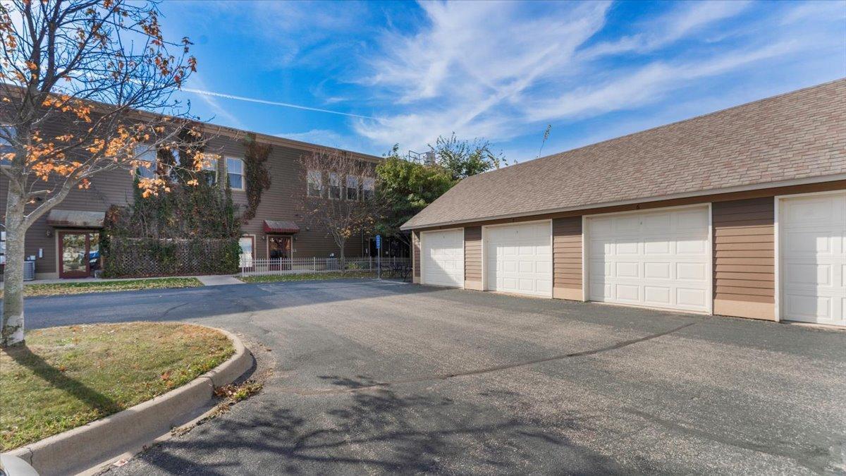 15 Minnesota Street E 203