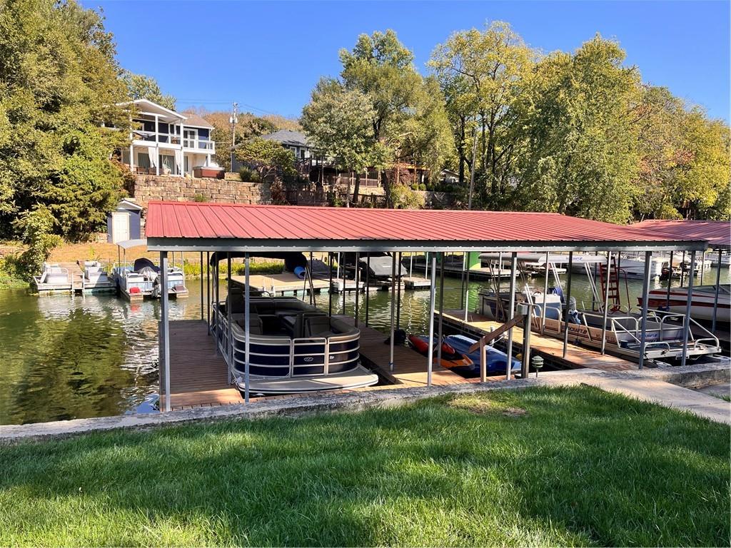 22 U Lake Shore Drive