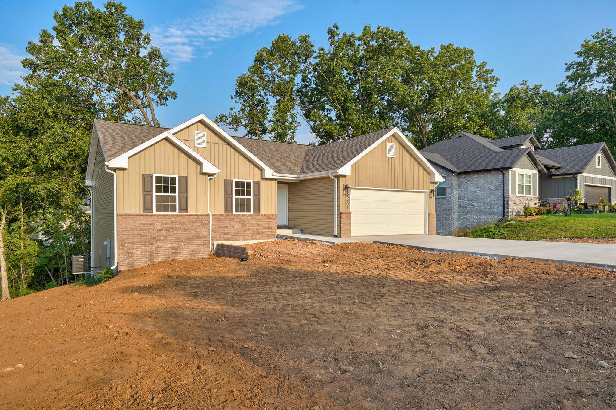 5801 S Cloverdale Lane