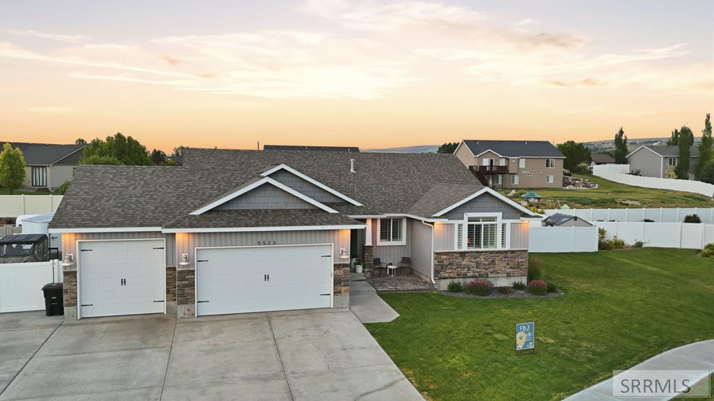 5523 Lakefield Cir