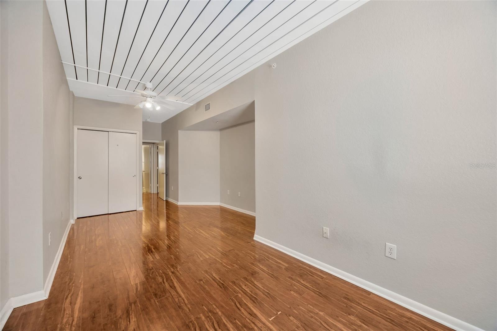 2320 W Azeele Street 317