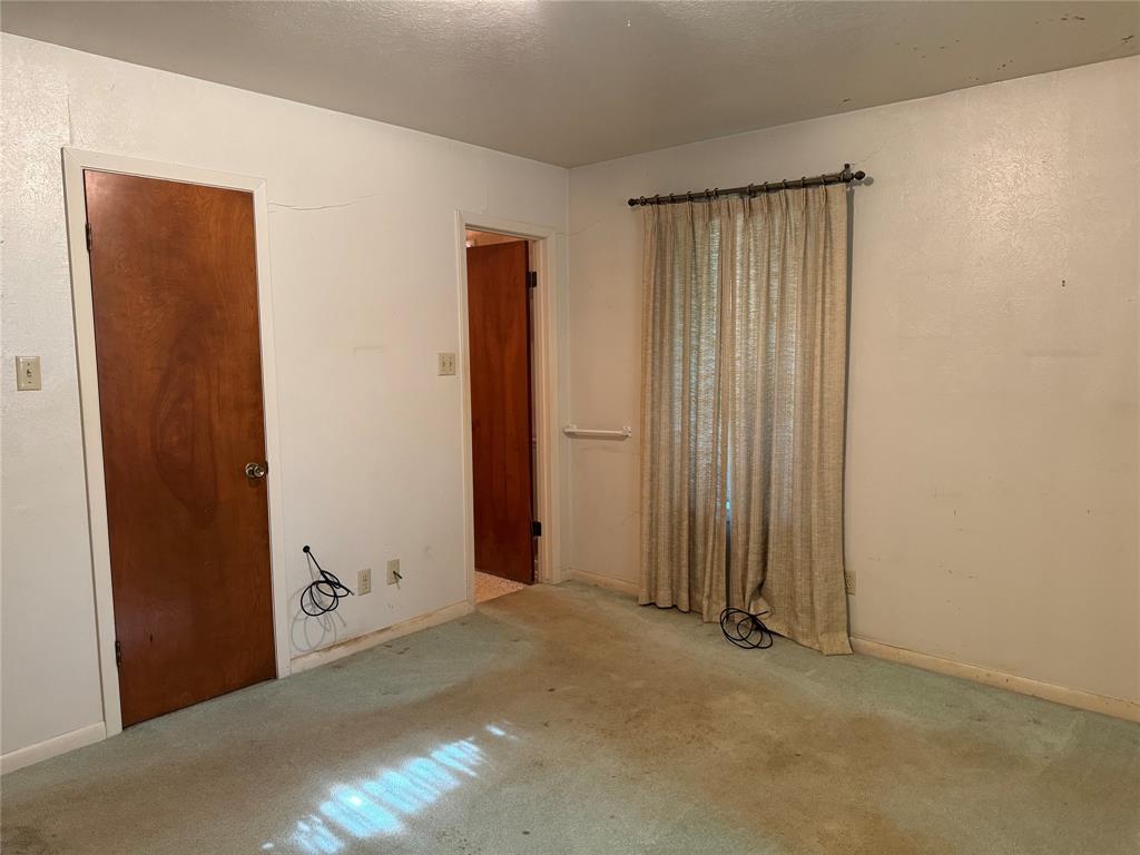 208 SW 4th Street