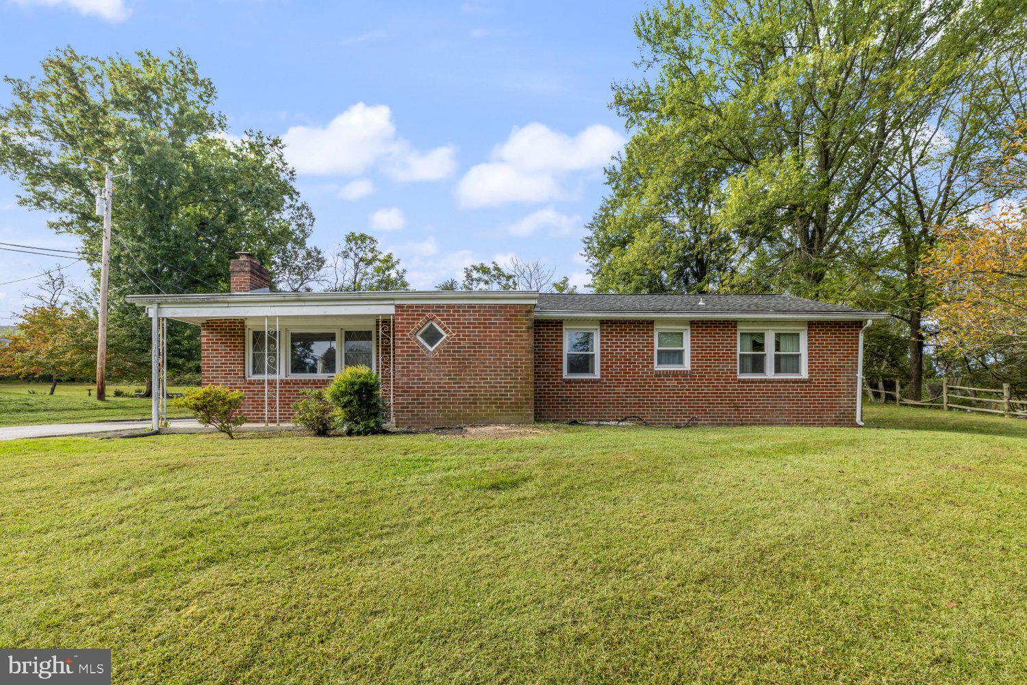 9421 Diamondback Drive