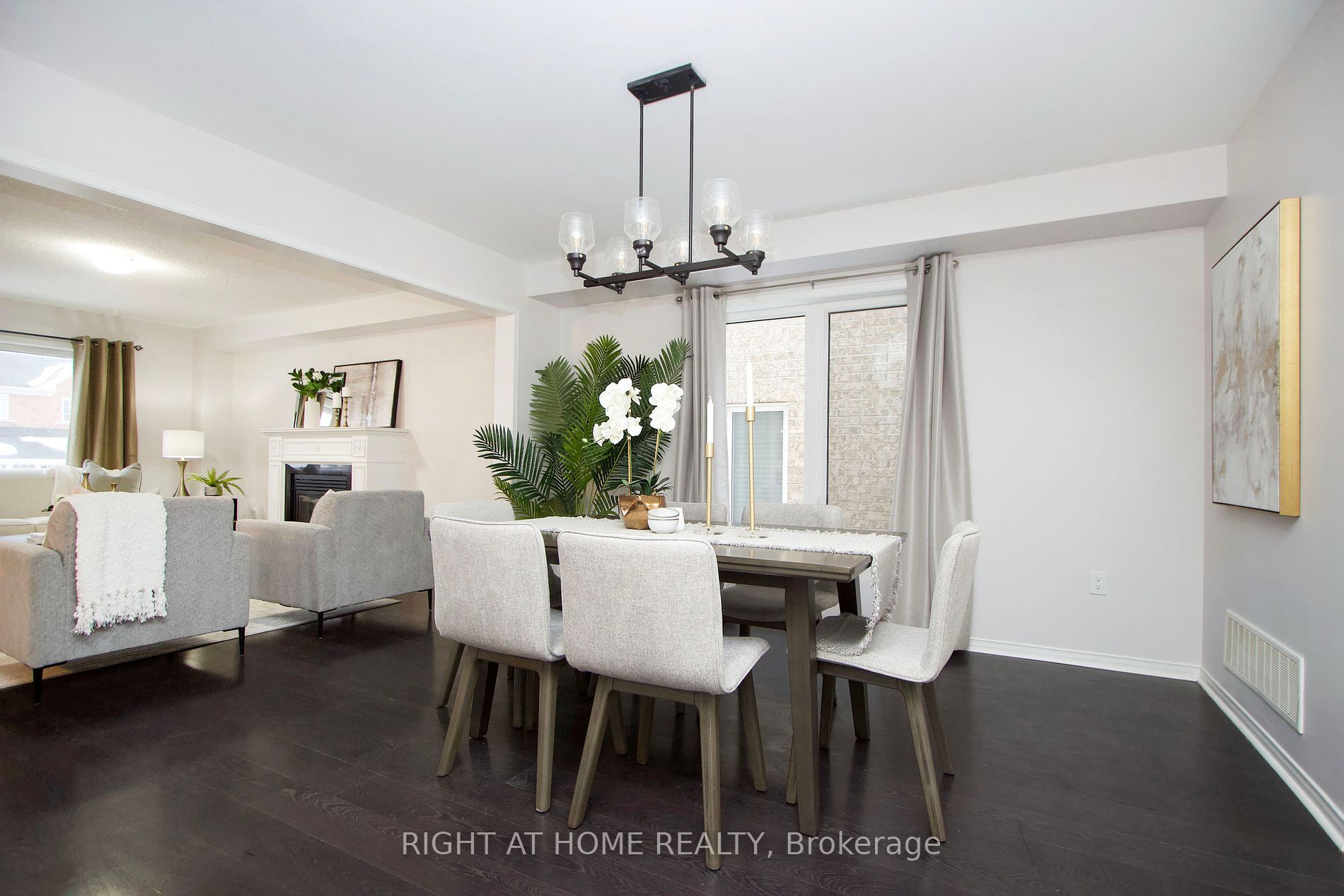 1065 Edward Bolton Cres