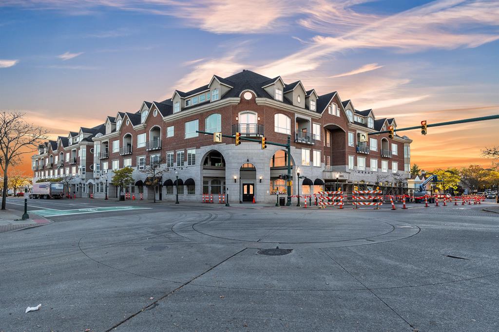 801 W Ann Arbor Trail 306