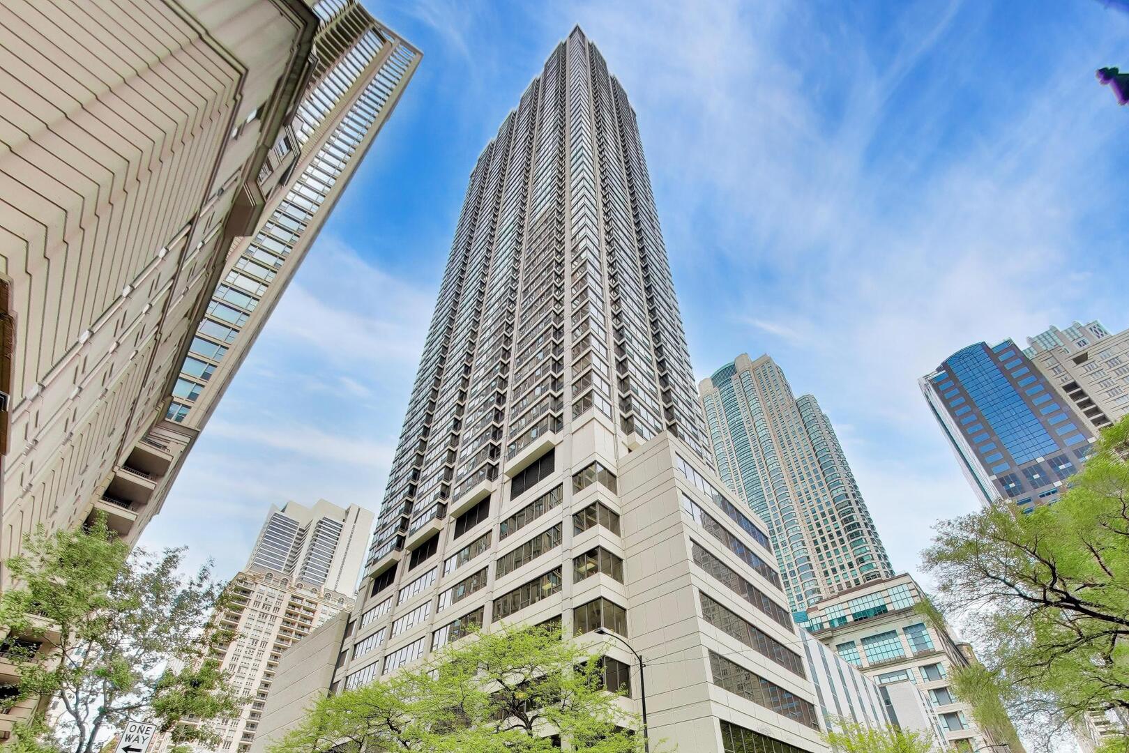 Experience premier River North living at 30 East Huron! Featuring incredible North and city views, this versatile floor plan currently functions as an expansive studio condo or can easily be converted back to a 1-bedroom. Features include hardwood floors and an open kitchen with a breakfast bar, cherrywood cabinets, granite countertops, and stainless steel appliances. This full-amenity building offers a 24-hour doorman, theater room, sundeck, fitness room, business center, party room, and an outdoor pool. One of the best locations in River North, just a short distance to the Gold Coast, Michigan Avenue, Northwestern's campus, Whole Foods, Life Time Fitness, endless dining, and high-end shopping. Close to public transportation, Lake Shore Drive, and the lakefront. This owner- and investor-friendly building allows short-term leases with a 30-day minimum.