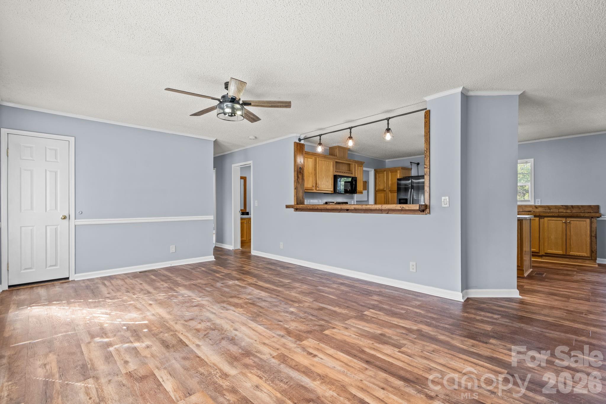 3015 Farm Pond Lane