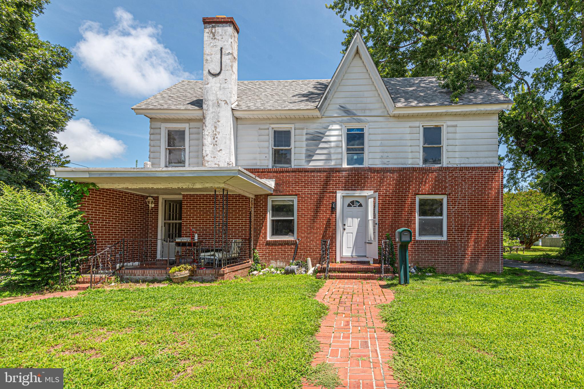 Looking for a new owner for this 3 bed 2 bath home located on one of Berlin's coolest streets! Sturdy home in need of some TLC to bring back to it's original grandeur. This property has adetached one car garage with extra storage down and a 2 bed 1 bath in law suite above.Attic area has an extra room that can be an additional bedroom all located just minutesfrom Assateague Island and Ocean City beached and boardwalk! 17 Burley also availablefor purchase buy both for discounted price!