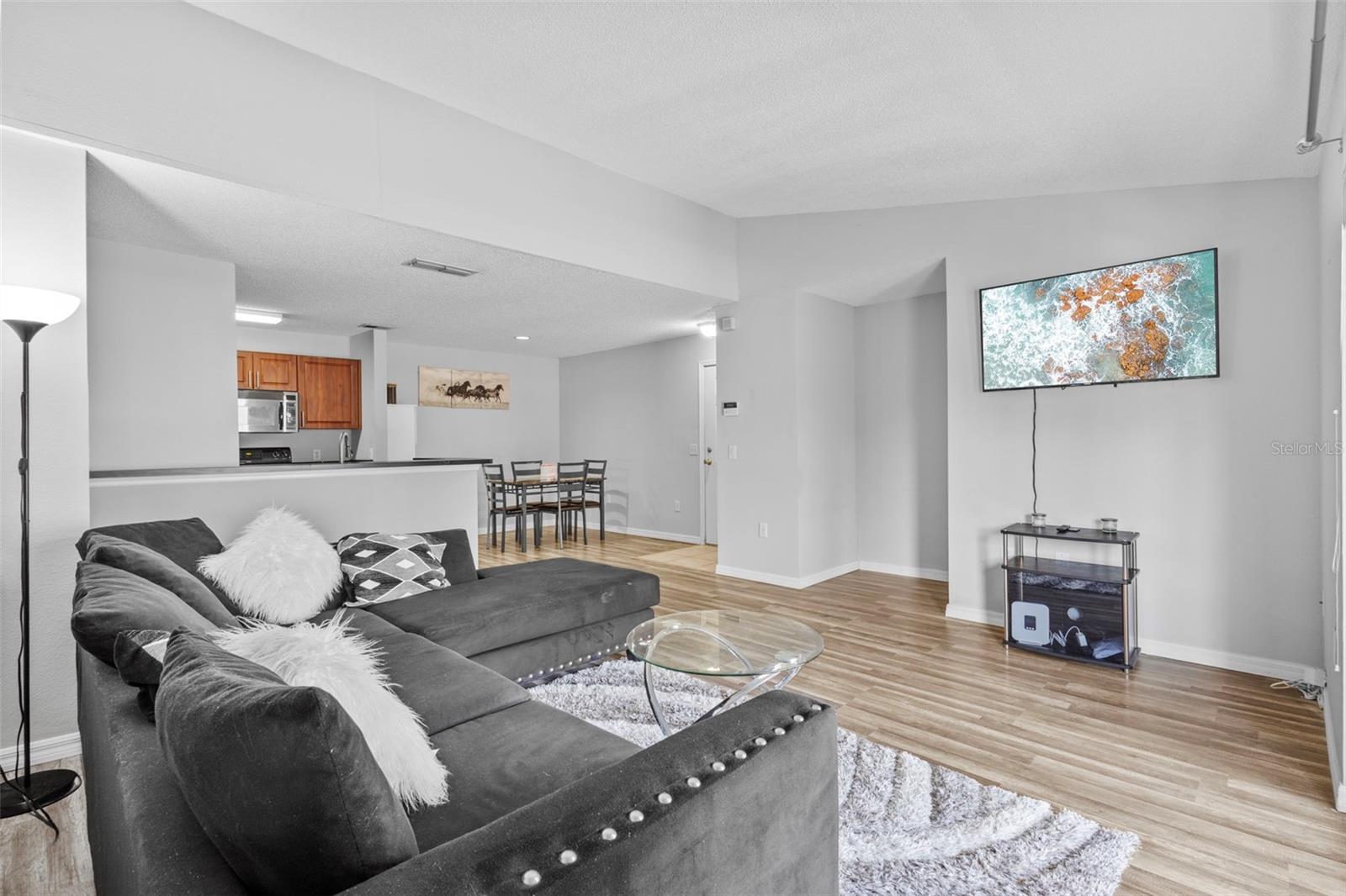 9481 Highland Oak Drive 305