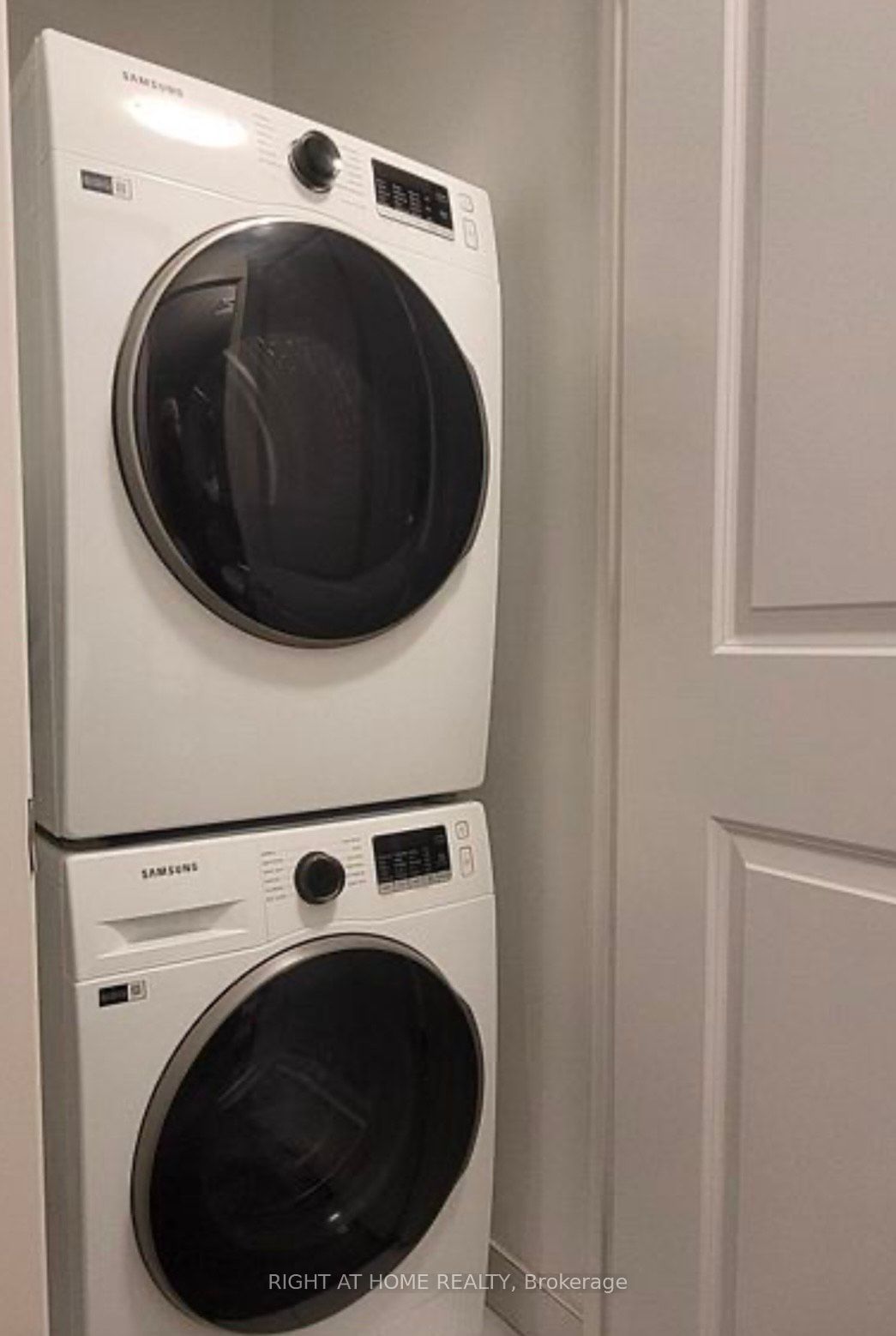 100 Dalhousie St 209