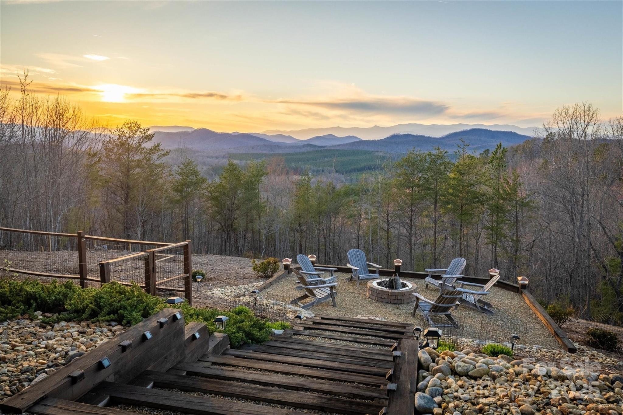 102 Peaks View Trail