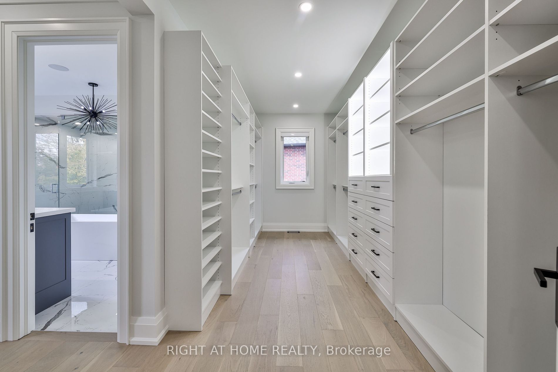 8 Hughson Dr