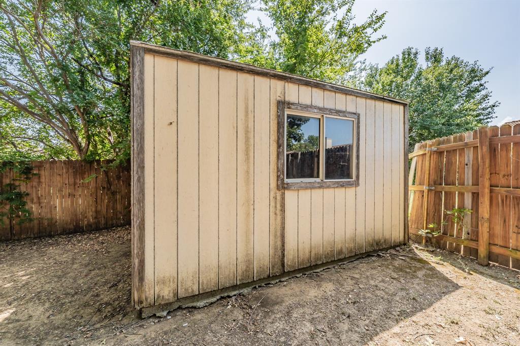 214 Kalmia Drive