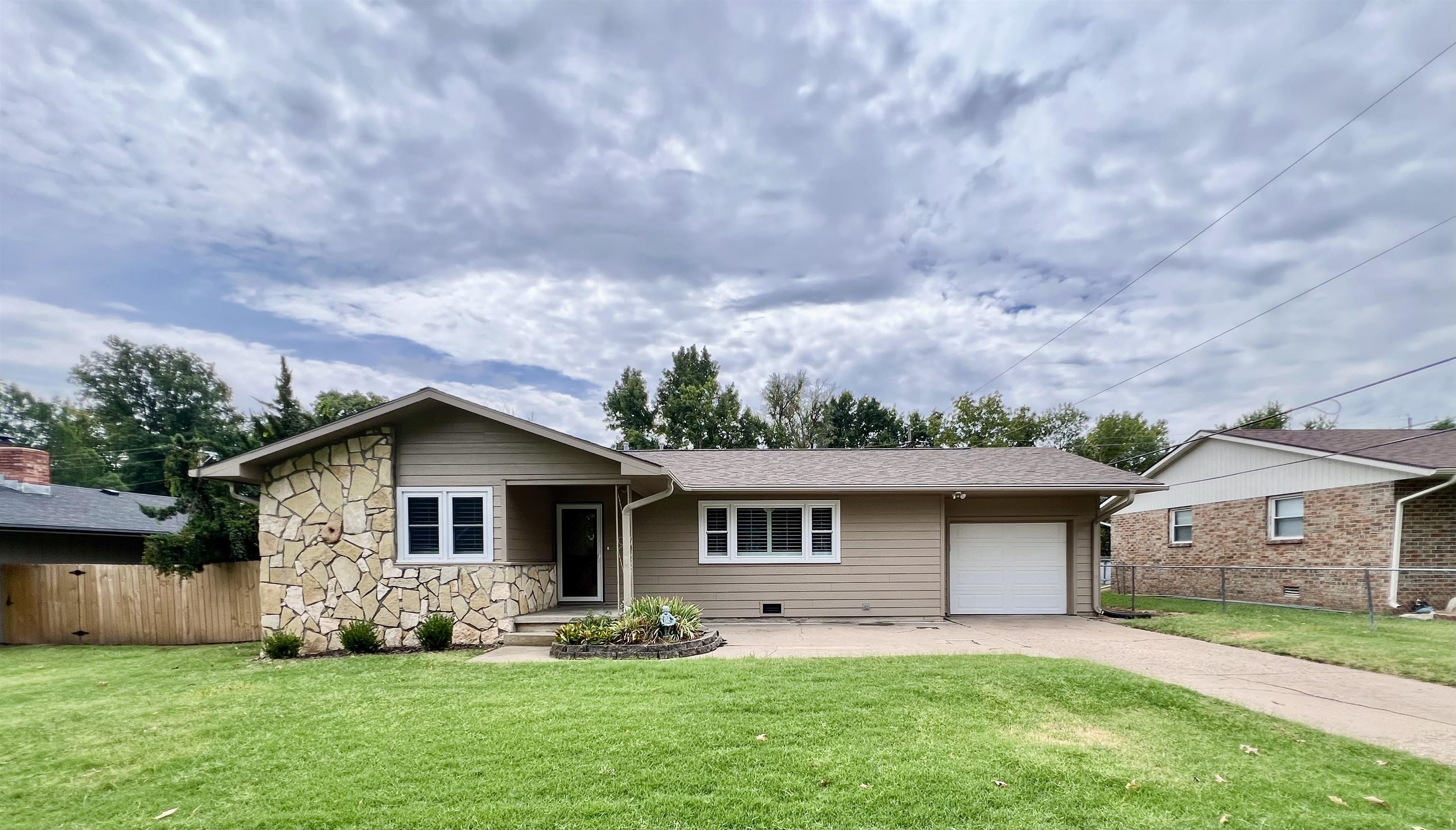 261 Greenway