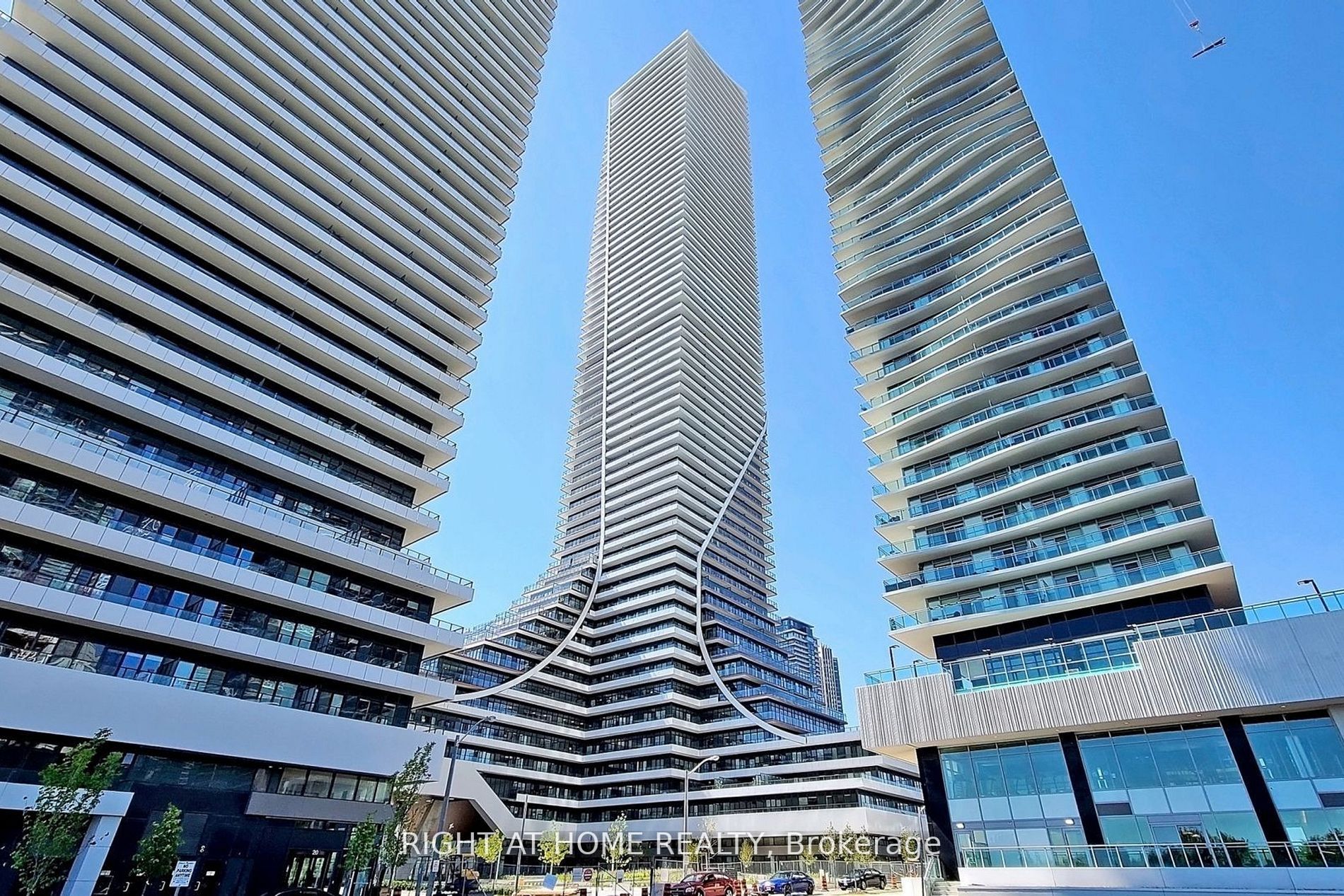 30 Shore Breeze Dr 1318