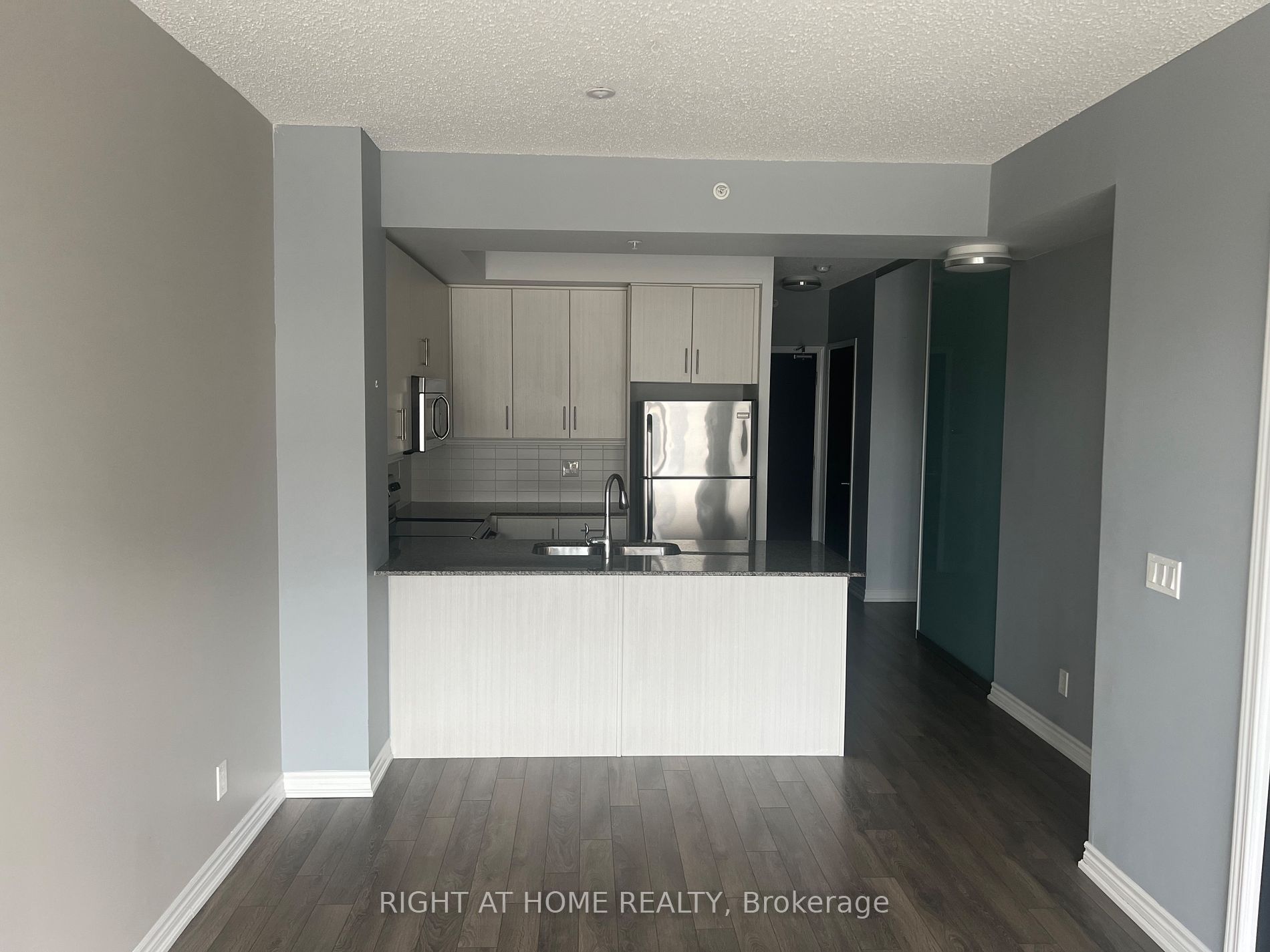 15 James Finlay Way 601