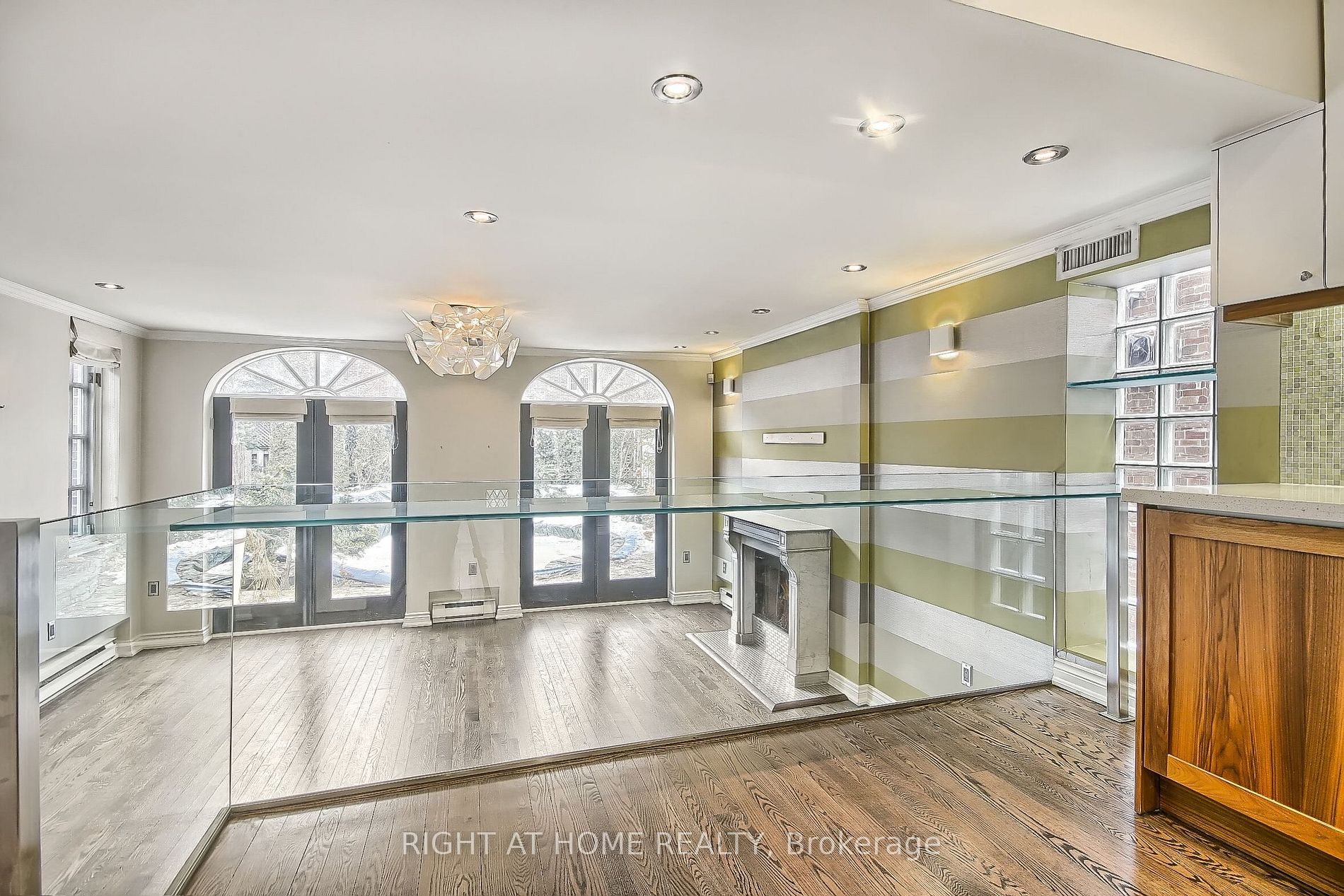 17 Silverwood Ave