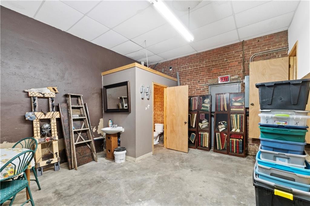205 W Cherry Street