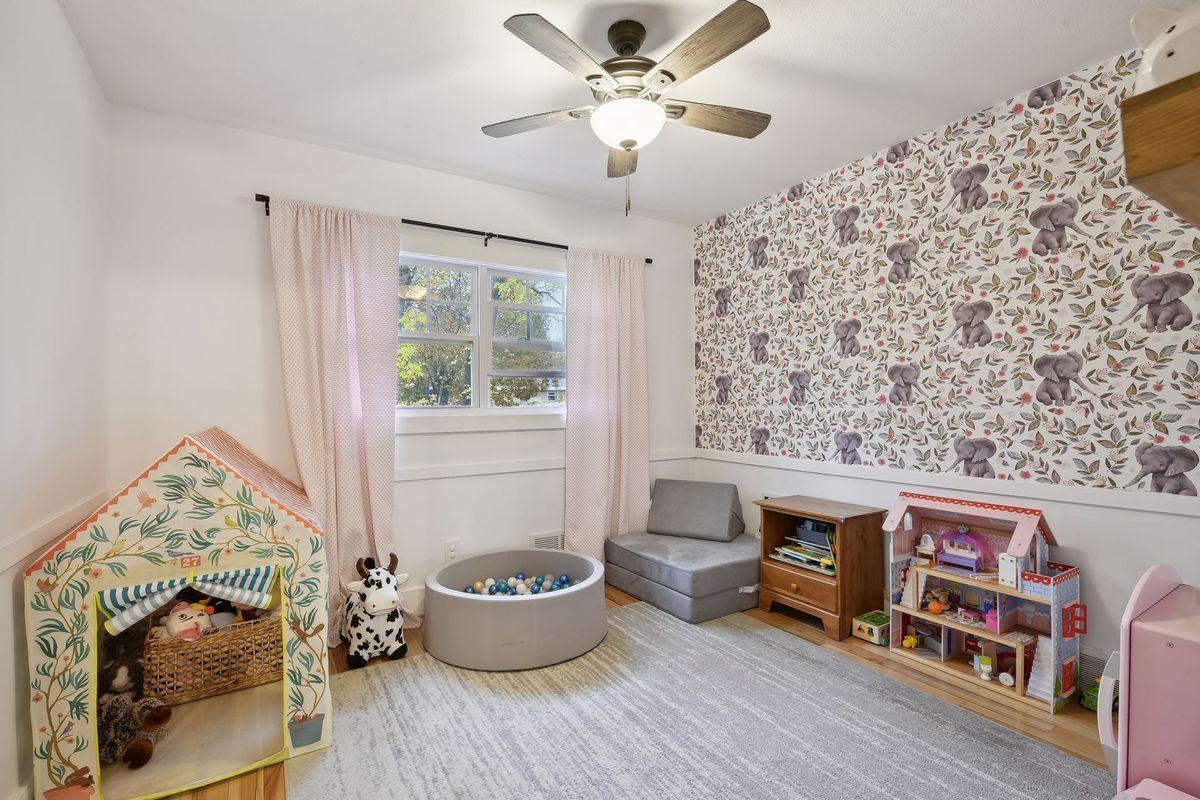 25640 Sunnyvale Lane