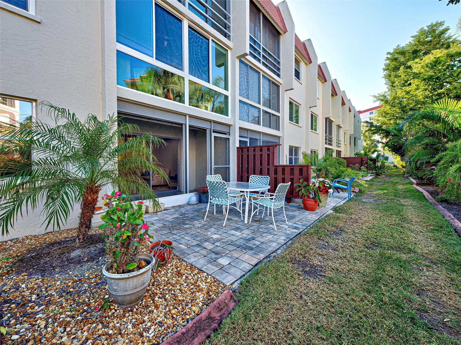 260 Santa Maria Street 109