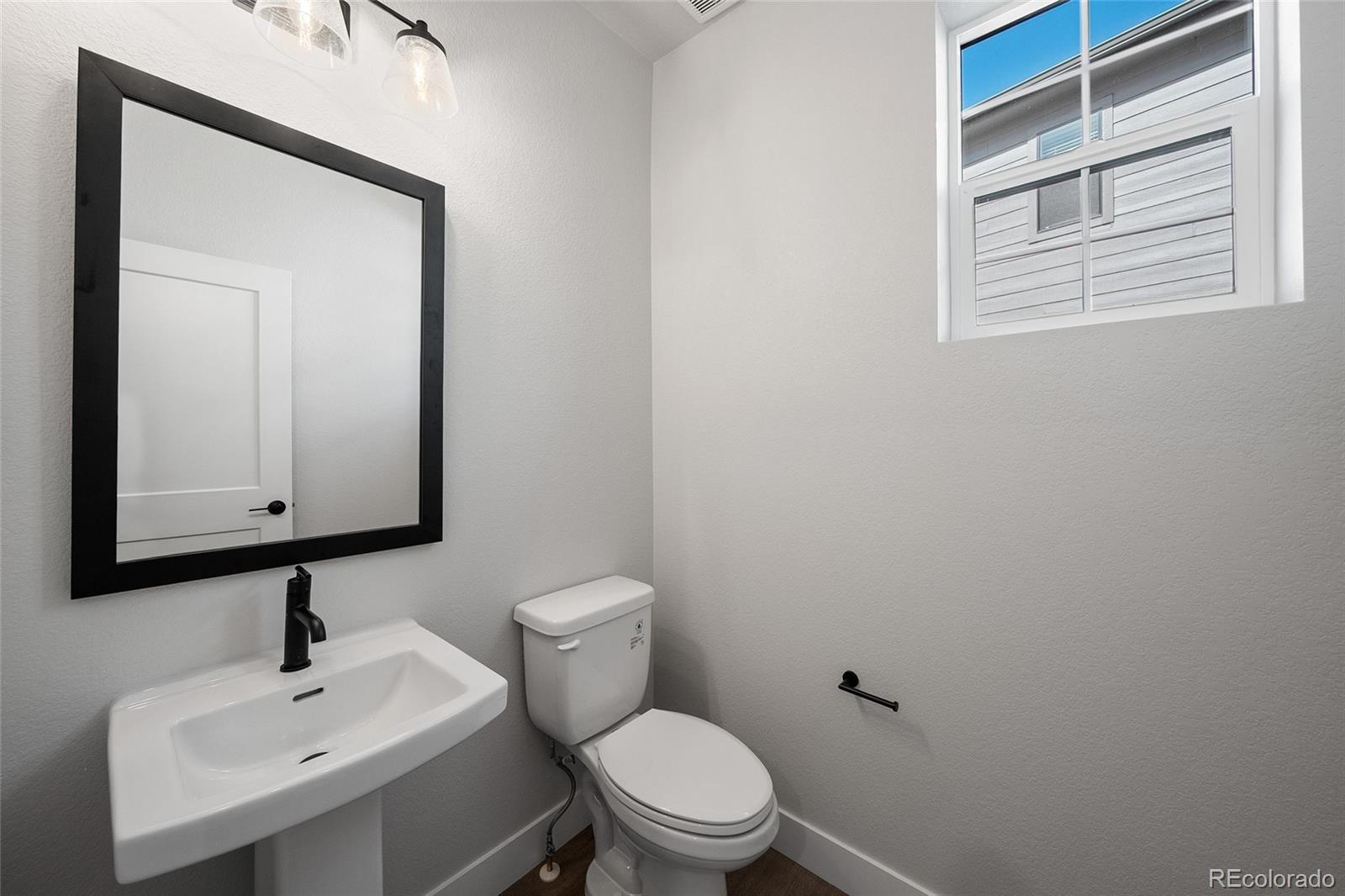 8652 Whiteclover Street