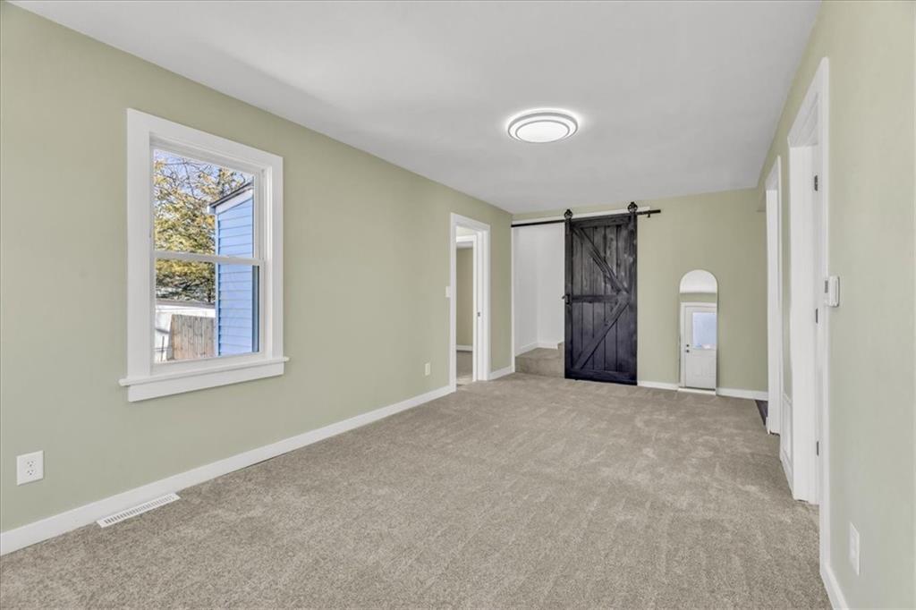 3407 S Sterling Avenue S