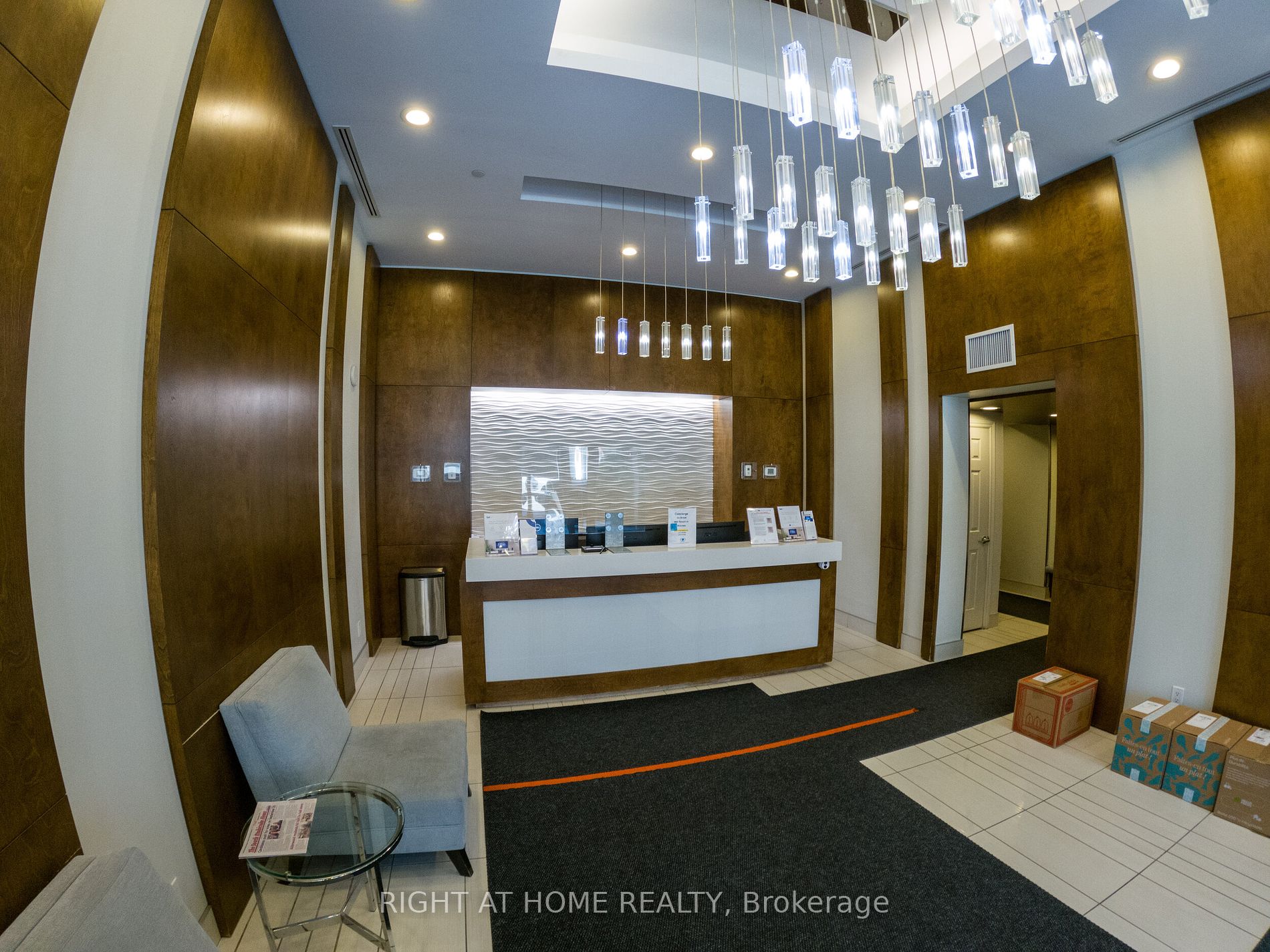 2212 W Lake Shore Blvd Ph06