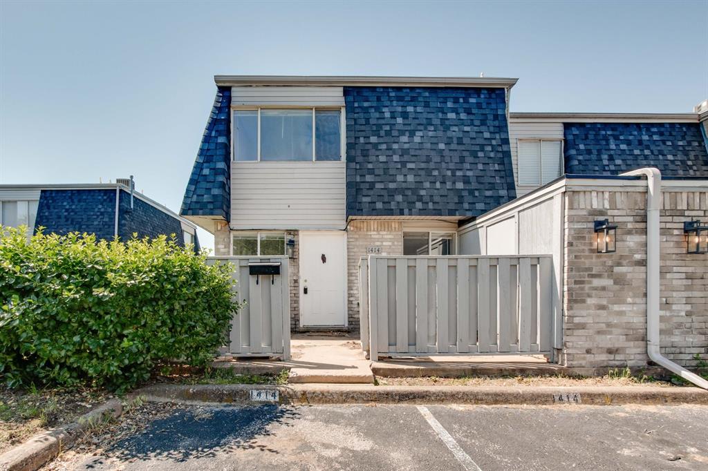 PRICE REDUCTION!!! Come check out this perfect investment Townhome located in the Meadows Townhomes Addition. This home has a ton of potential! This property is only six minutes from the University of Oklahoma campus and close to restaurants and shopping! This Townhome would also be perfect for any college student who is looking to have an investment property after graduation. It is a 2 Bed, 2 Bath property with a dining and living room w/fireplace. The Townhome comes with two parking spots, a private pool and commons area for the community. There is a fenced/gated porch with a small storage shed located on the porch that leads to the front door of the property. This property is AS IS.