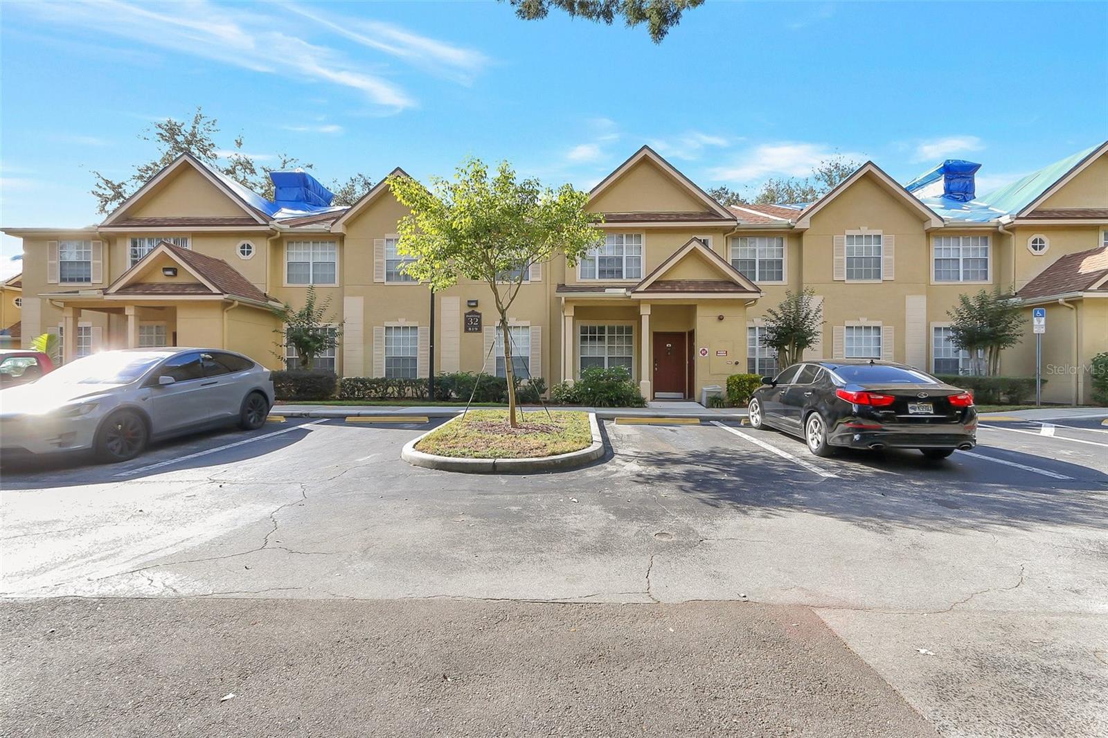 819 Grand Regency Point 101
