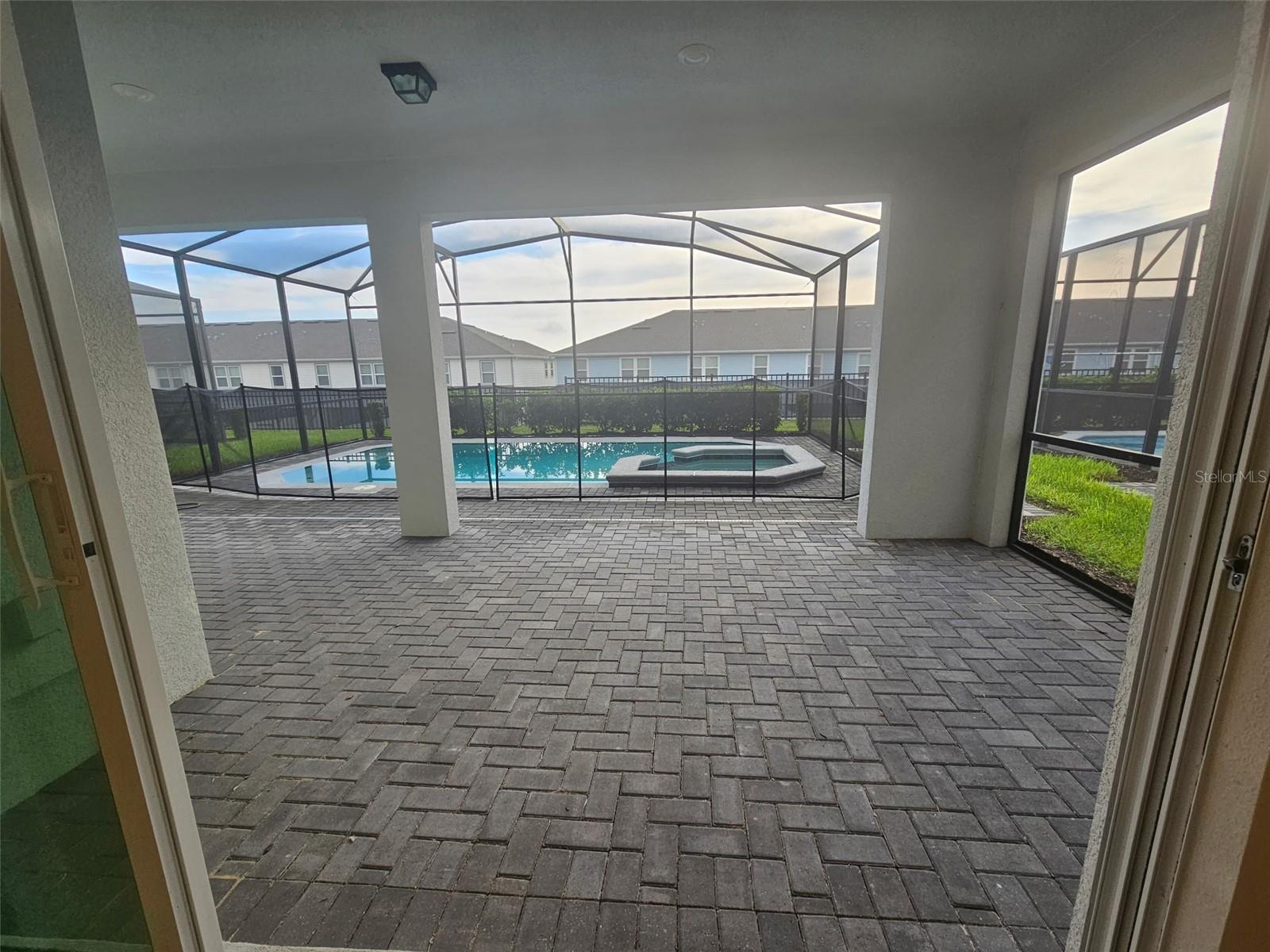 3273 Lilac Way