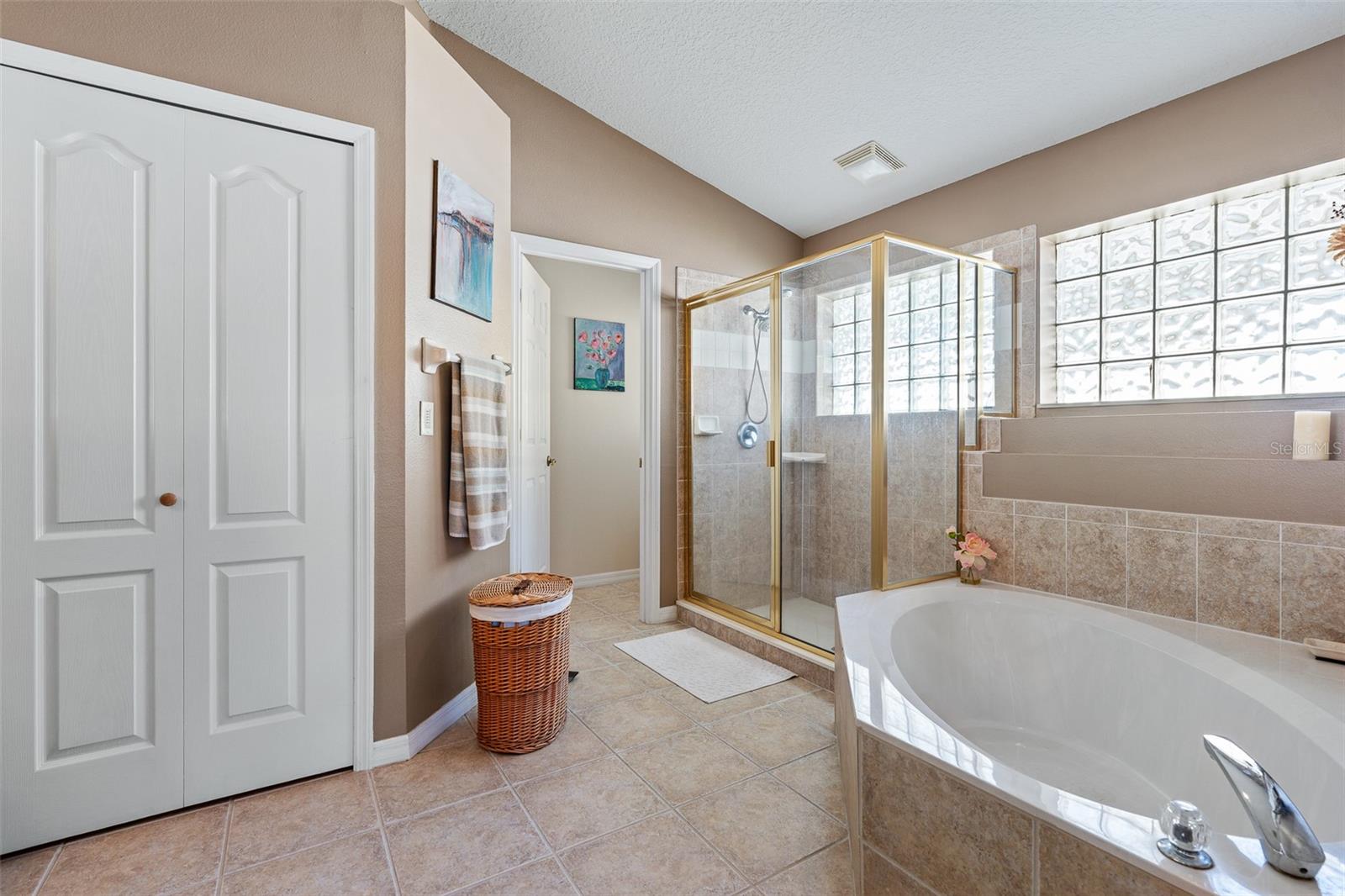 1404 Sunningdale Lane