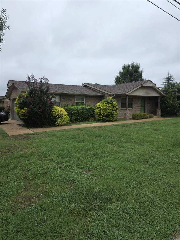 ****LOCATION, LOCATION, LOCATION****Welcome to 601 SW 9th ST, Moore, OK 73160.  This single-family residence, close to The Warren Theatre, Lowe's, Target, Kohl's, an abundance of eating places is in Cleveland County.  The home presents a unique opportunity to settle into a comfortable home. Built in 1973, it holds the promise of a lifestyle waiting to be embraced. The residence includes three bedrooms and a flex space that could be used as another bedroom, workout space, living area providing ample space for rest and rejuvenation, offering the potential for personalized havens tailored to individual tastes. The two bathrooms offer essential convenience, facilitating seamless mornings and evenings. This property presents a canvas for creating a life filled with comfort and ease.  Don't let this home pass you by.  Schedule your showing today.