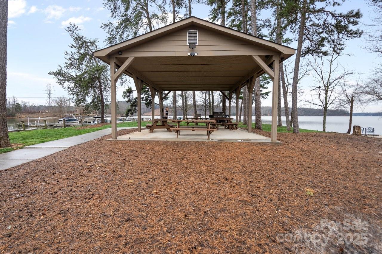 1029 Glade Spring Court