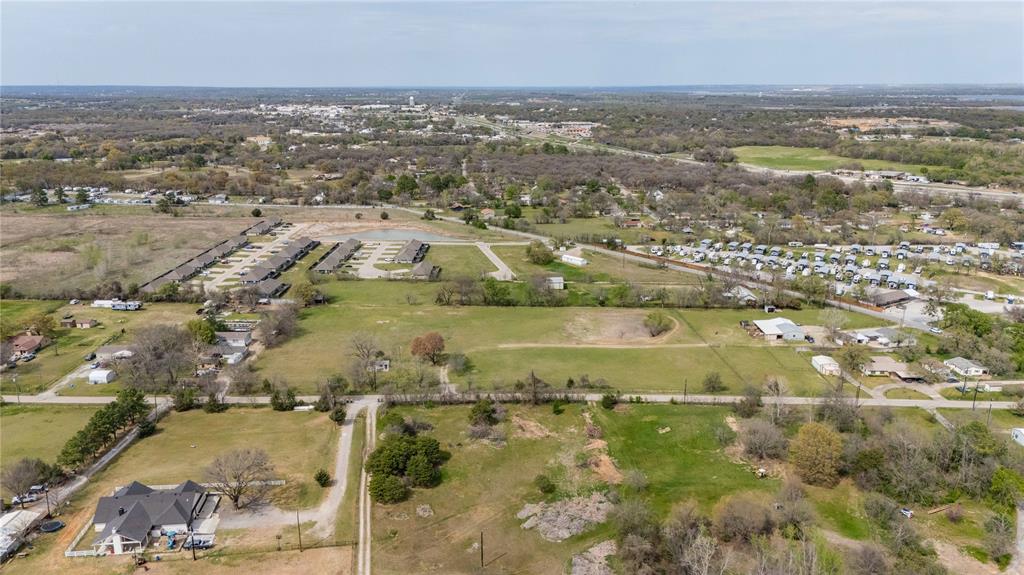 Investors Property has the potential of being subdivided in to 5 to 6 lots. Homeowners discover a beautiful piece of land at 924 Fox Lane Azle Road, Azle, TX 76020, offering a peaceful retreat just outside the city limits. This property provides endless possibilities, whether you're looking to build your dream home, use it for agriculture, or simply enjoy the open space.
The land is  ideal for farming, ranching, or recreational use. At the moment, there are cows and ponies on the property, adding charm and a true countryside feel. Don't worry—they're friendly!
Enjoy the tranquility of nature while still being conveniently located near major roads, shopping, and dining. Don't miss this rare opportunity to own a piece of Texas land!
For more details or to schedule a visit, contact us today.