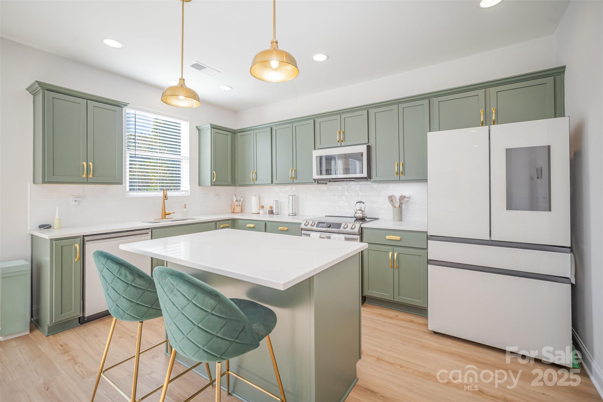 320 Lawrence Gray Road