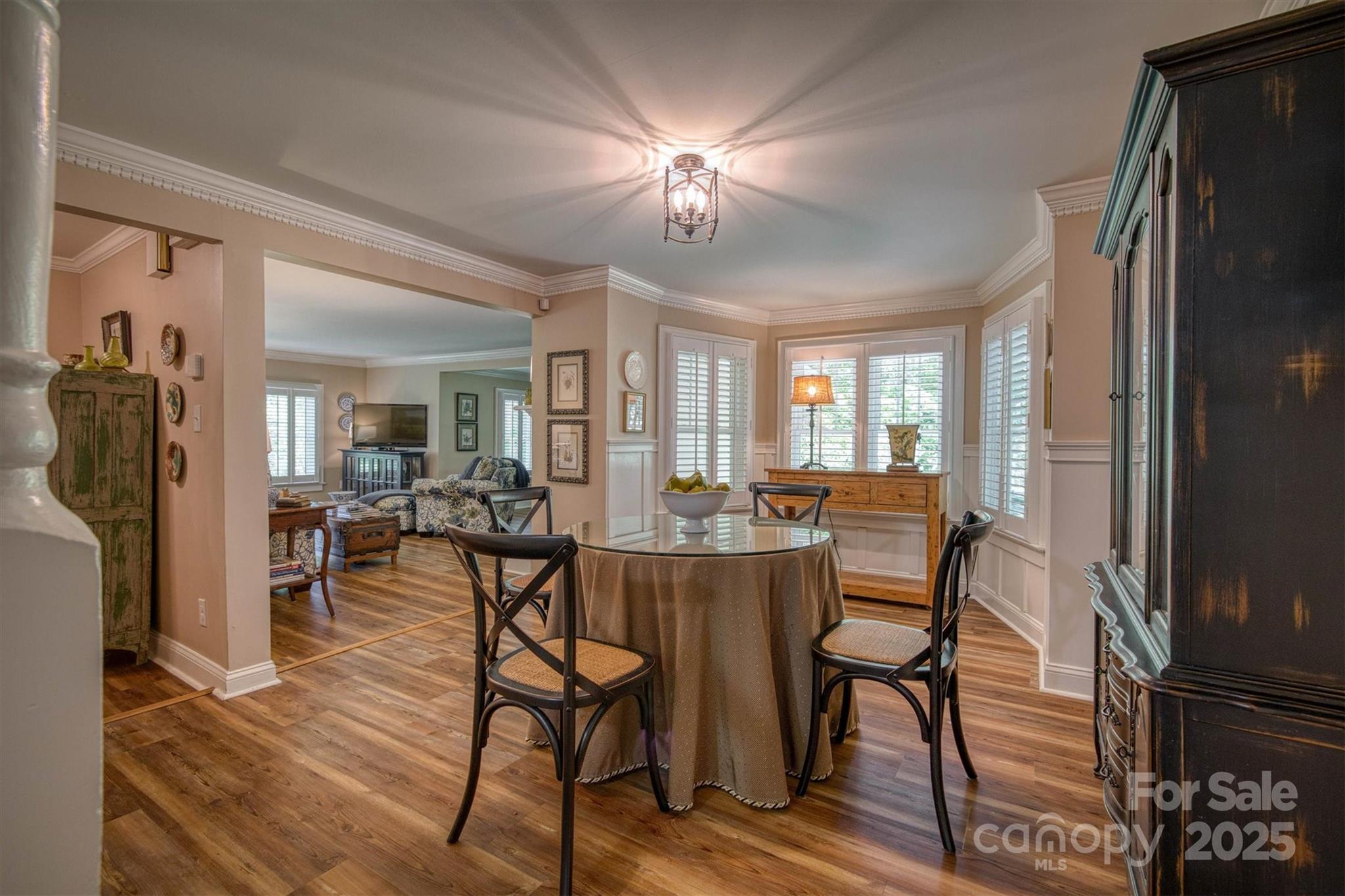 1026 Shelby Lane