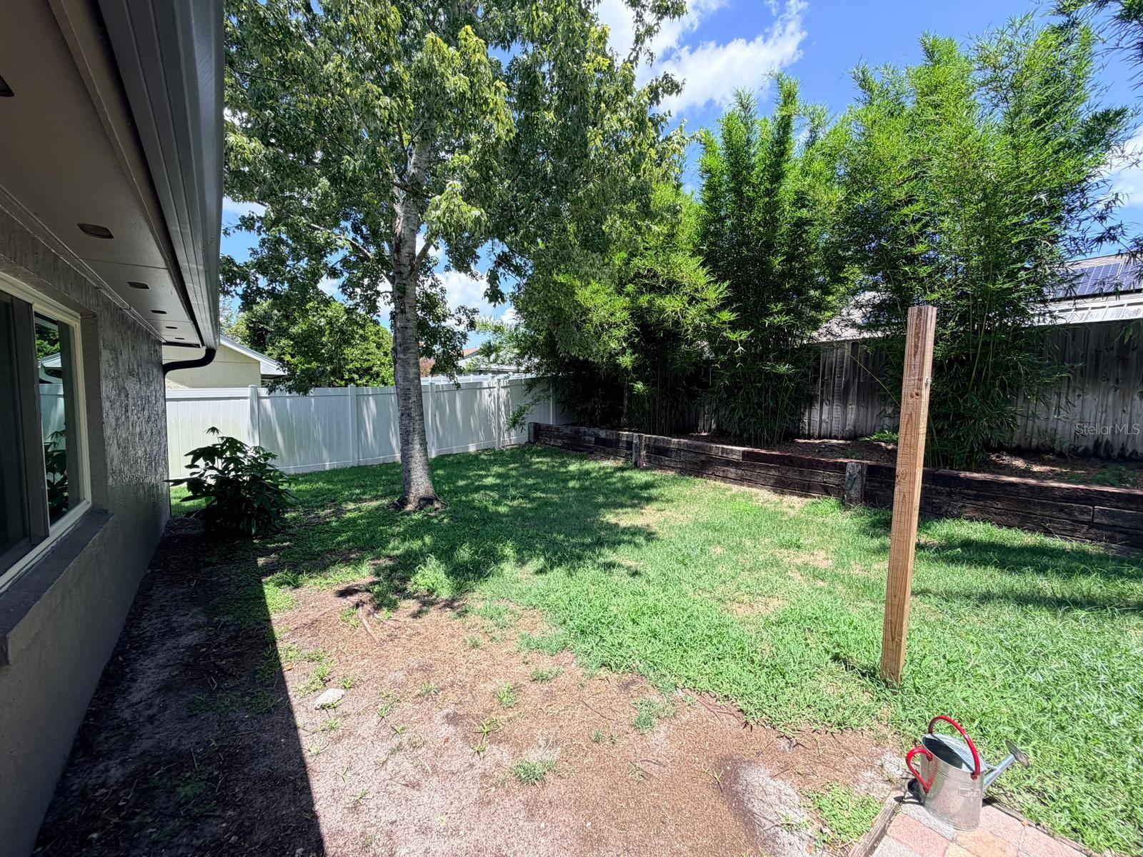 1083 Beckstrom Dr