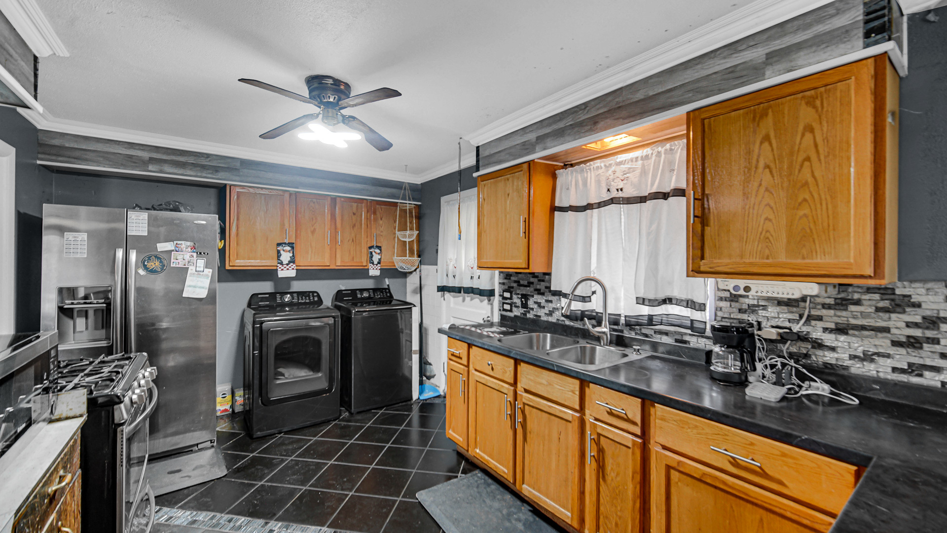 1228 E 151st Street