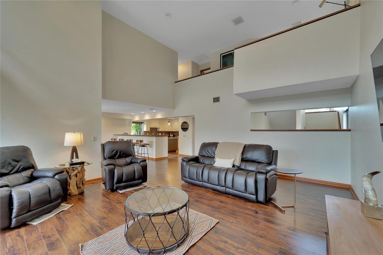 4035 N River View Avenue
