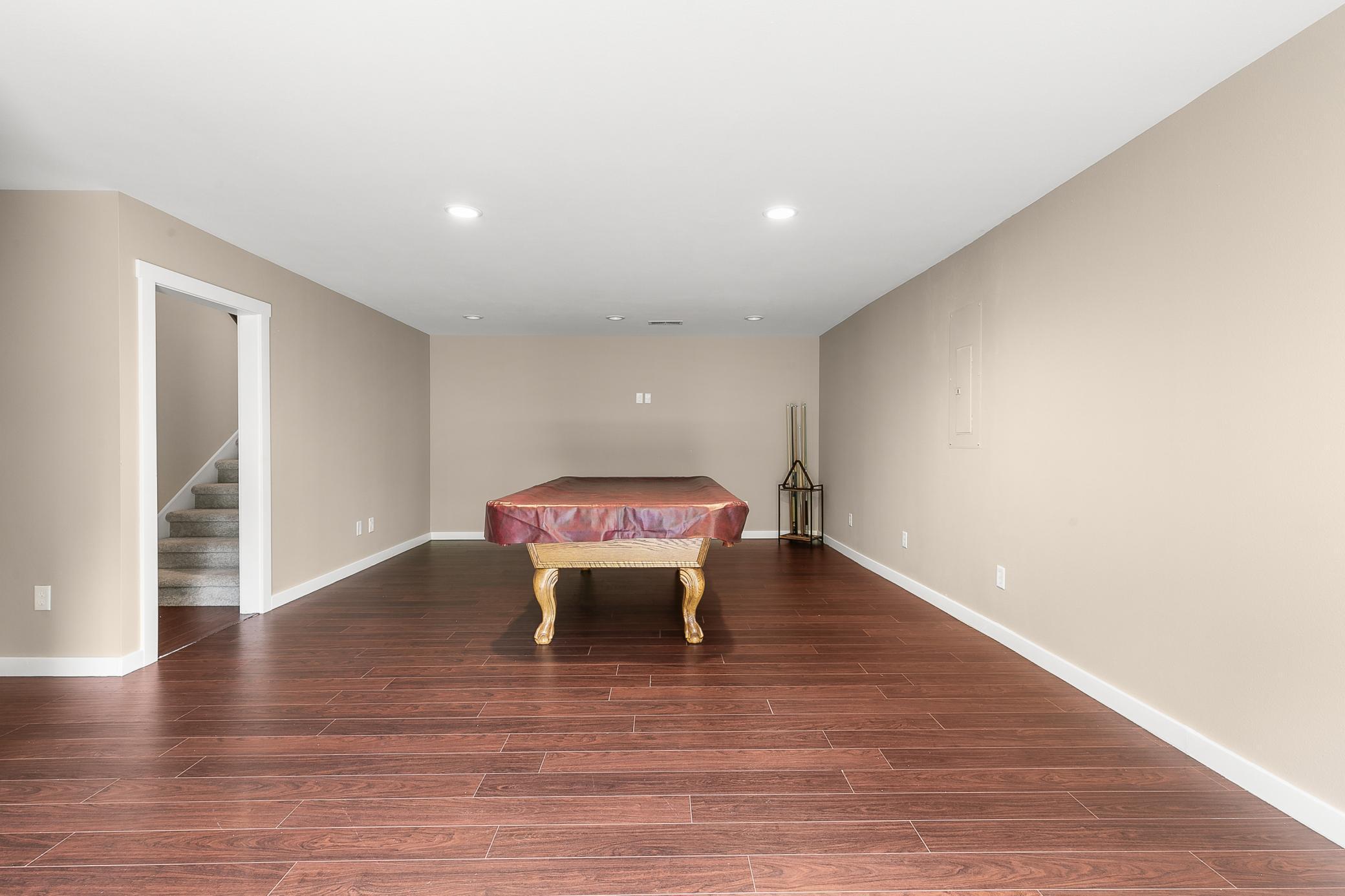 220 Sierra Loop
