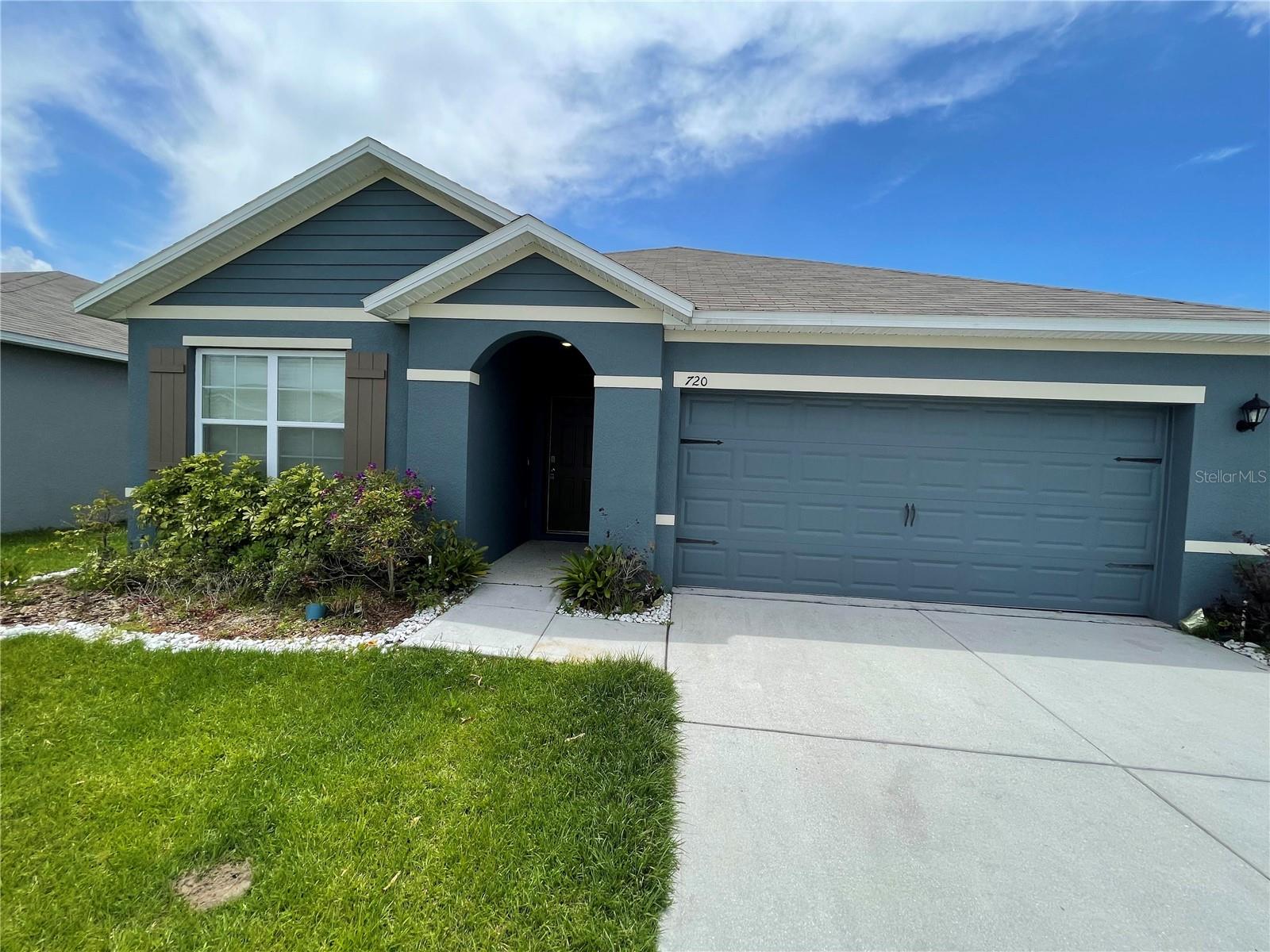 720 Kindred Lane