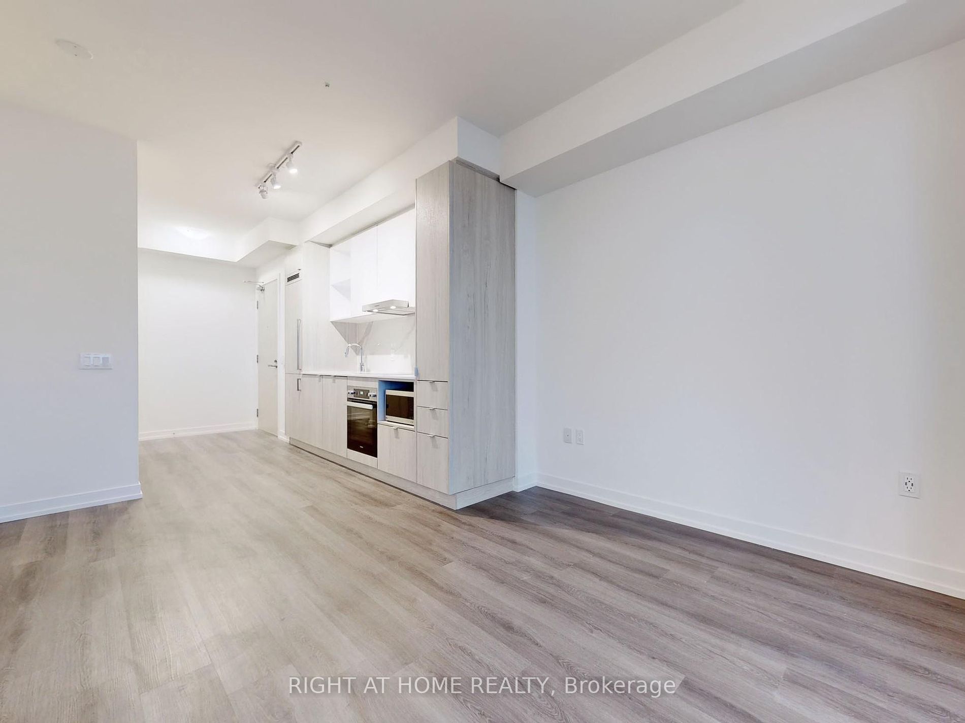 138 S Downes St 7207