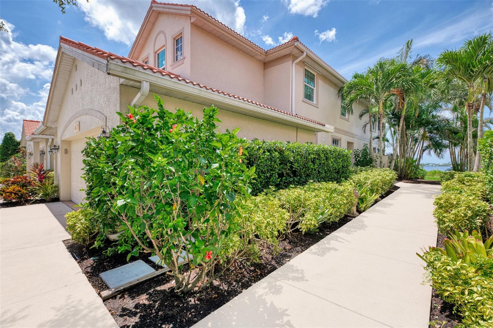 4620 Club Drive 102